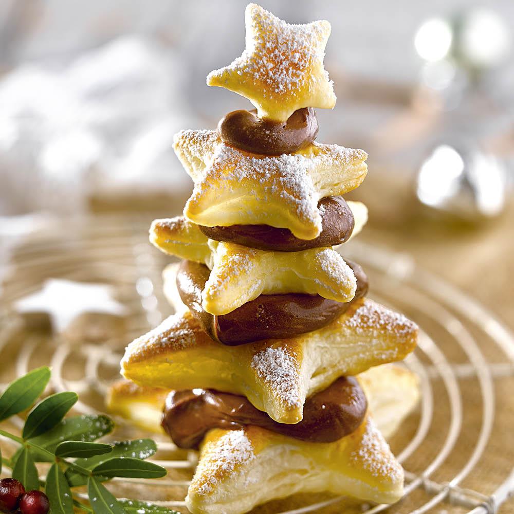 Postres de fiesta: árbol de Navidad de hojaldre y crema de cacao