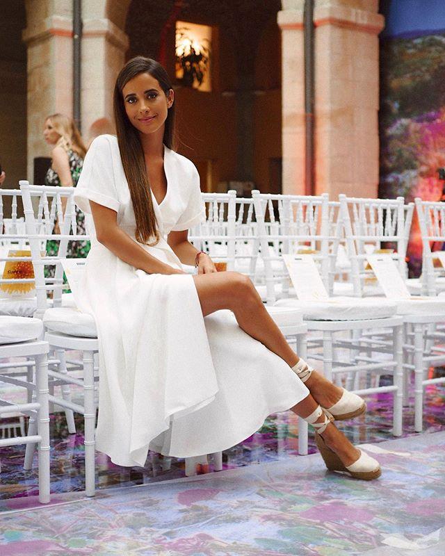 mejores-looks-influencers-instagra-maria-frubies-pdh. El vestido blanco de María Fernández-Rubíes