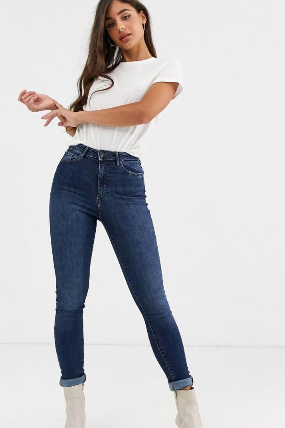 jeans low cost pantalones vaqueros Shape Up de Vero Moda Tall, 37,99€