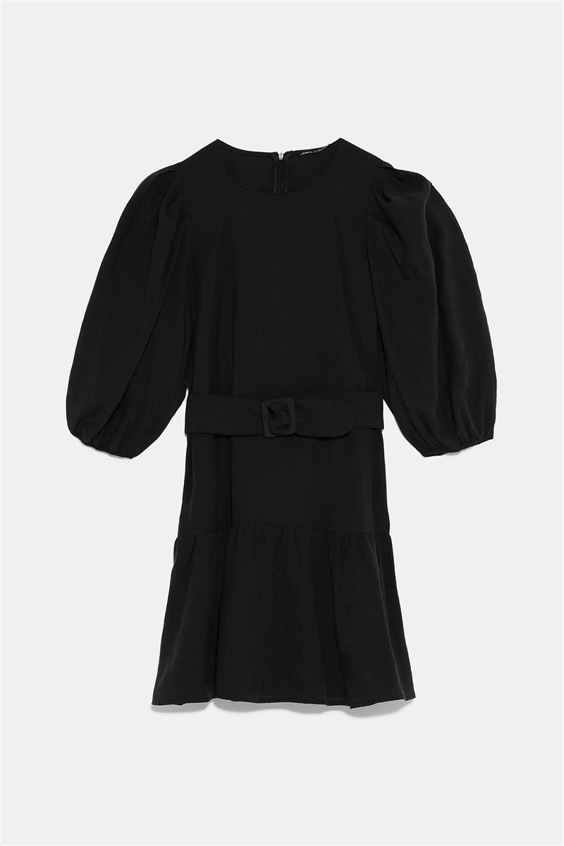 Vestido negro de Zara con mangas abullonadas