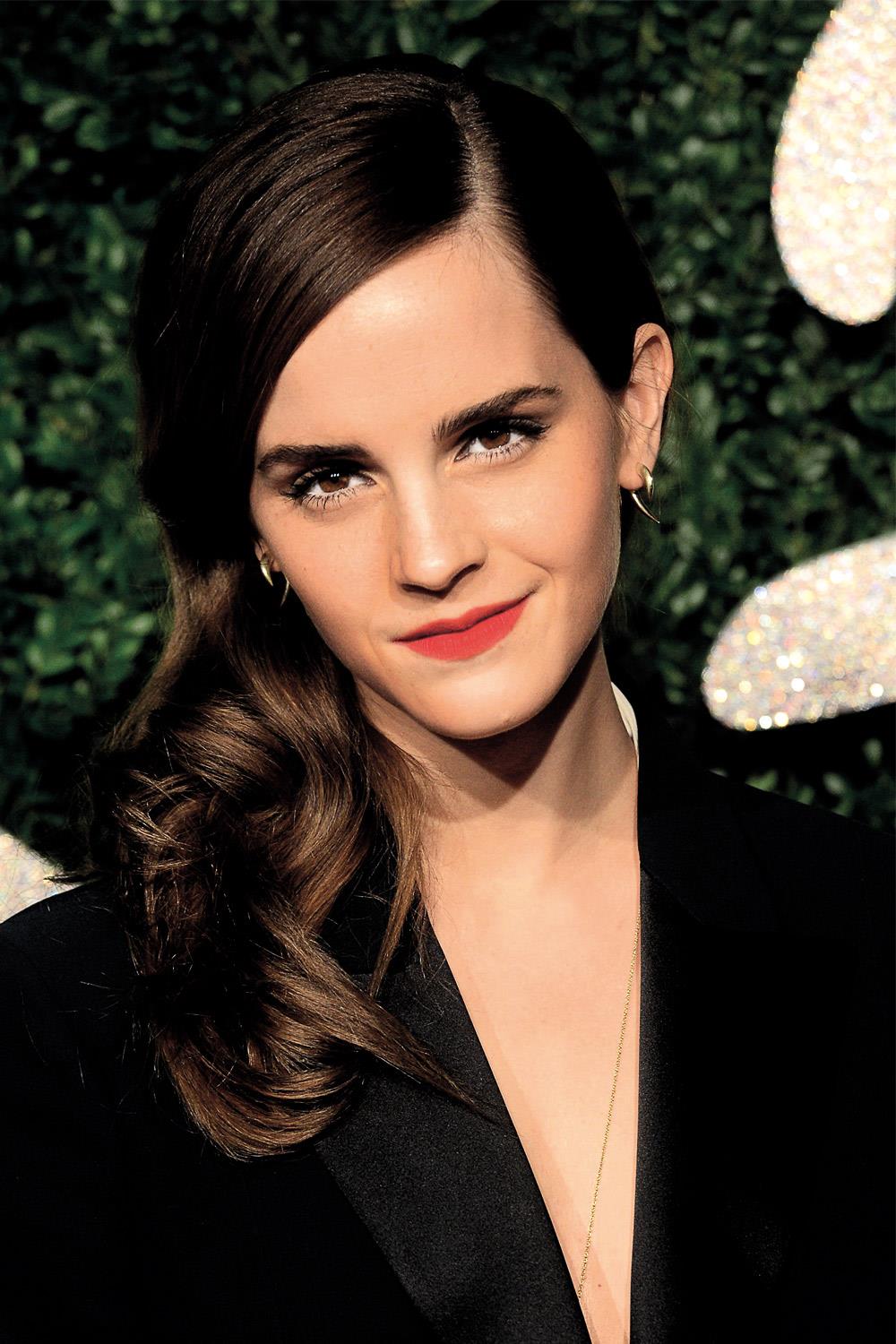Cortes y peinados forma cara Emma Watson