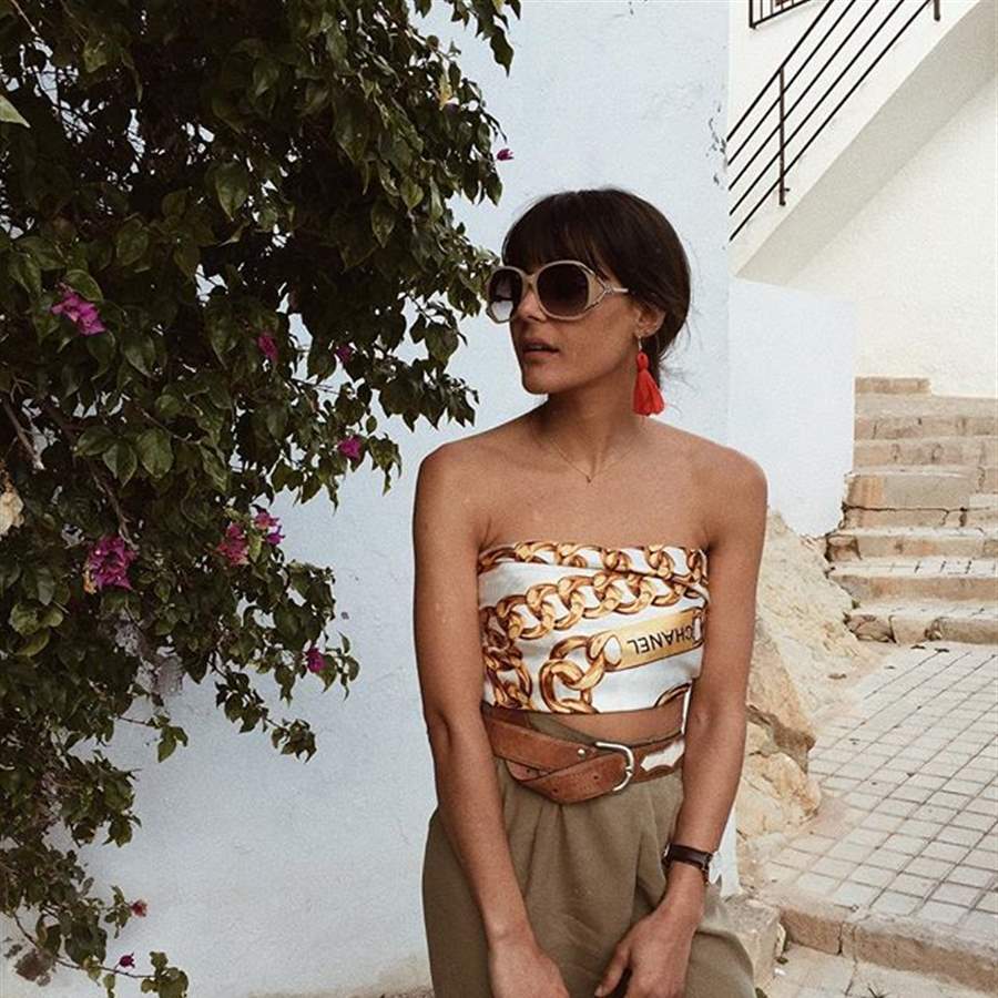 Instagram y las influencers confirman que el pañuelo es el nuevo top del verano