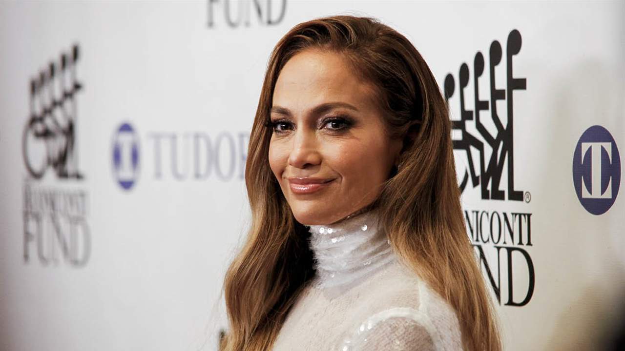 Estas fotos de Jennifer Lopez nos recuerdan que tenemos que apuntarnos al gym con urgencia...