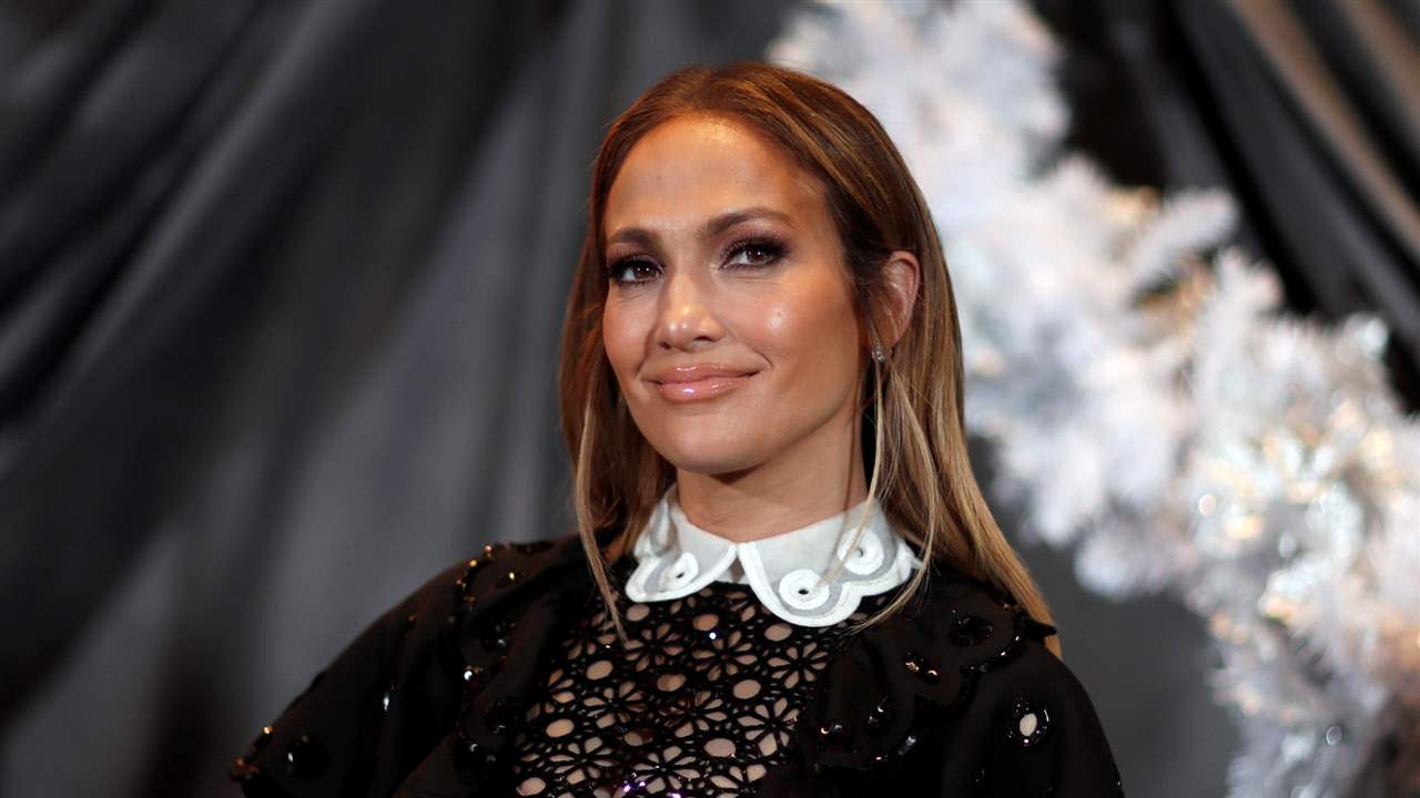 Jennifer Lopez ahora es stripper y tenemos el vídeo que lo prueba