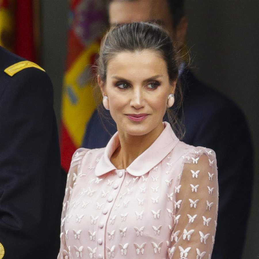 Asos lo ha vuelto a hacer: el vestido que llevó Letizia durante el desfile del Día Nacional puede ser tuyo