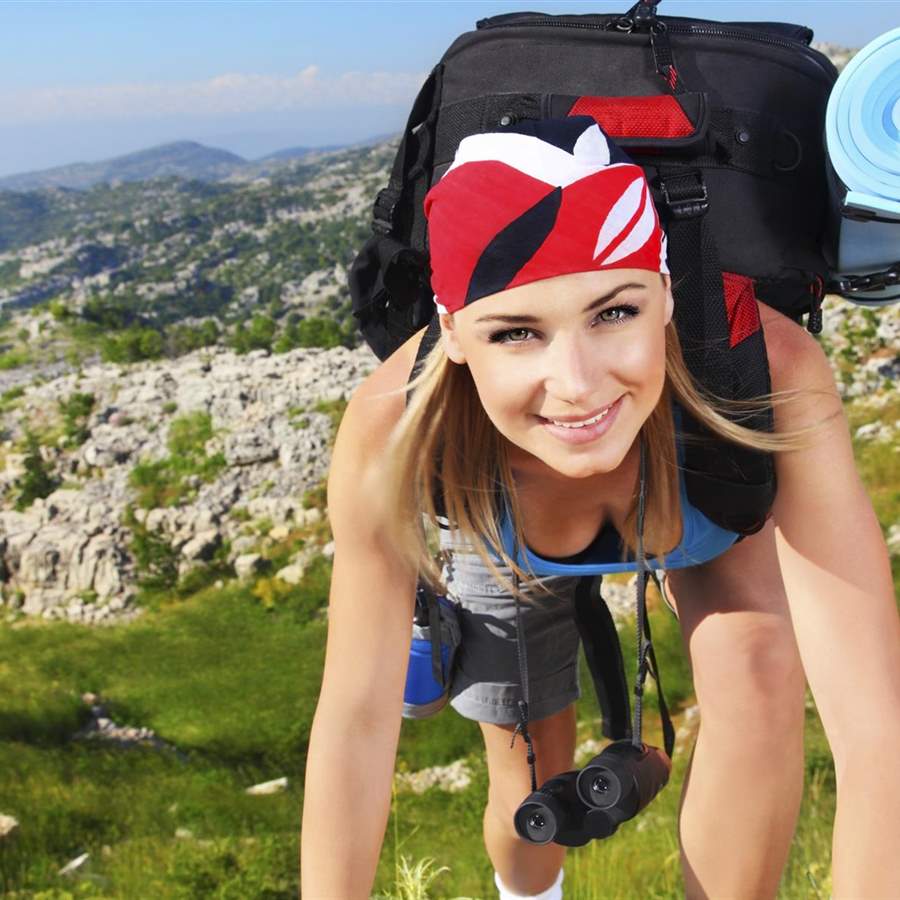 Vacaciones: montaña y destinos de aventura, ¿qué llevar en la maleta?