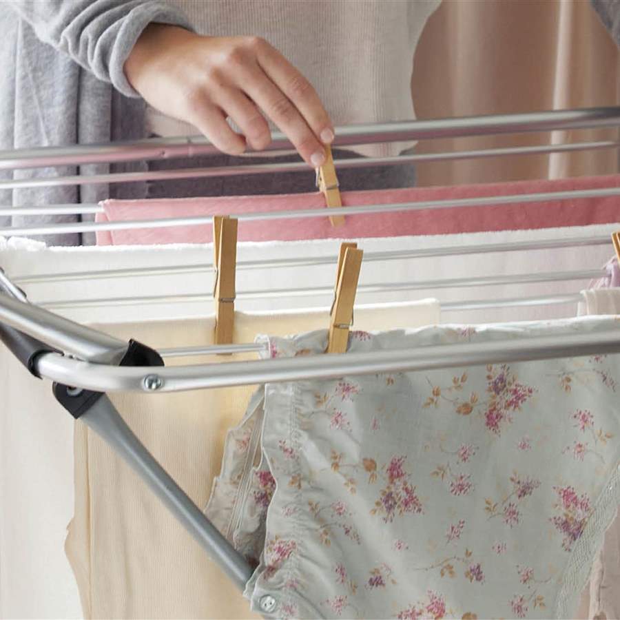 Si quieres secar tu ropa en casa sin que coja olor a humedad, necesitas esto