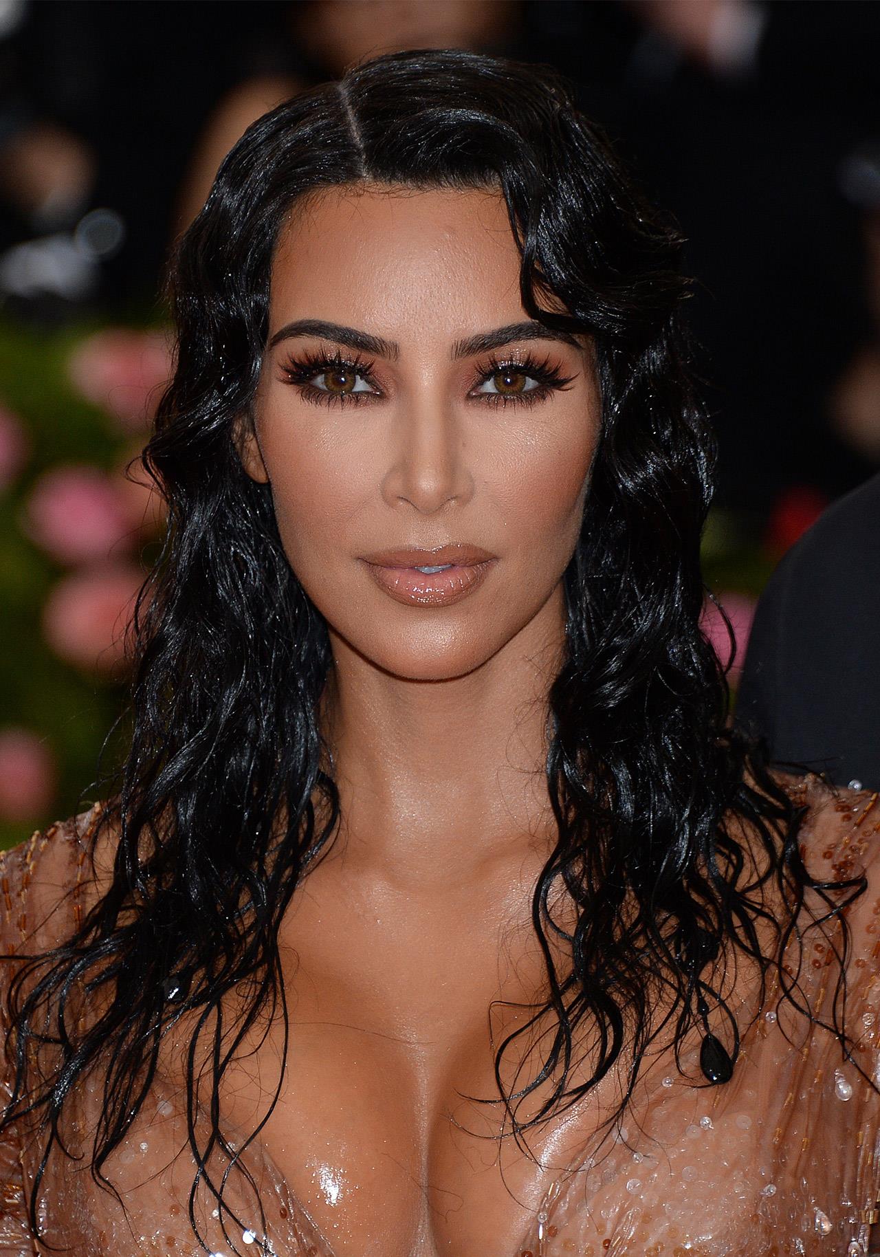 El efecto mojado de Kim Kardashian