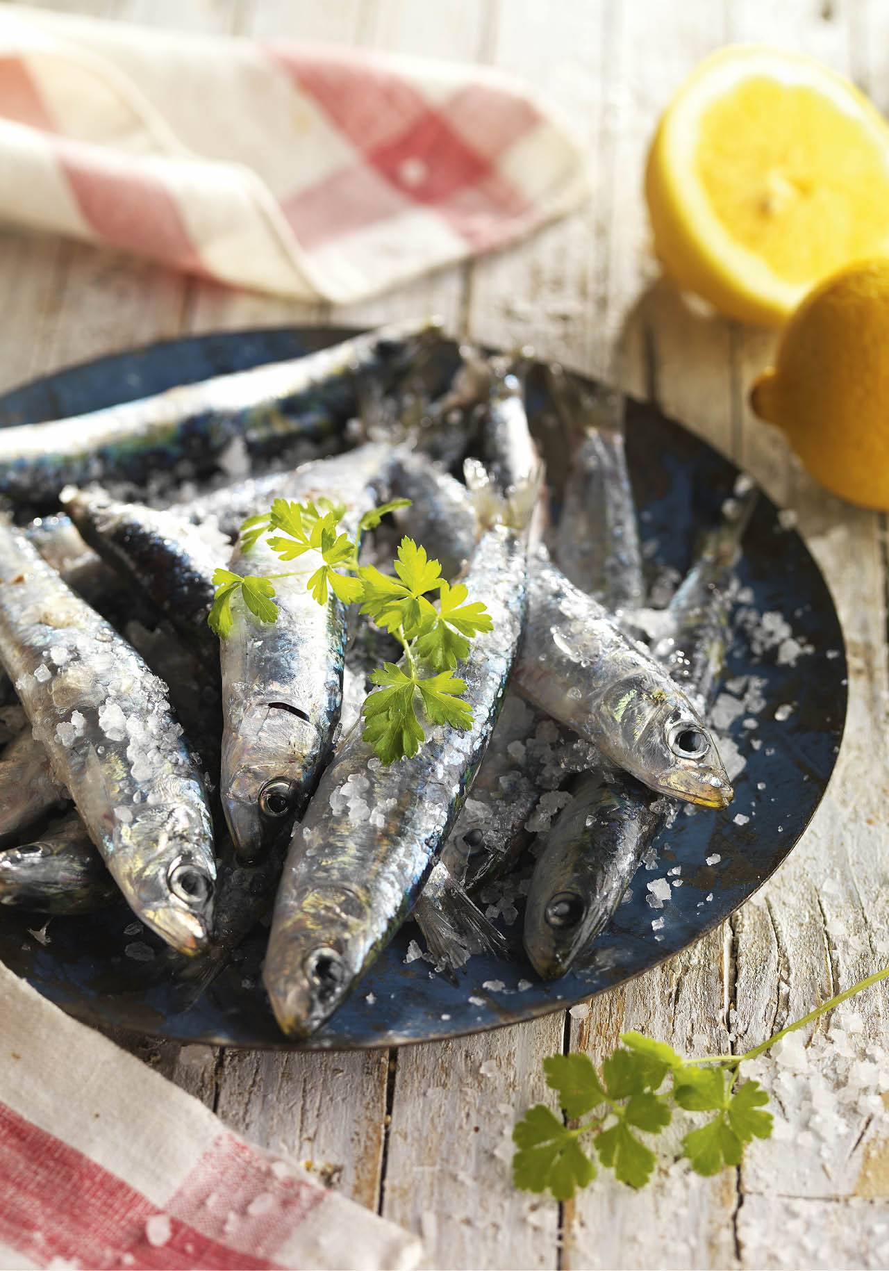 alimentos dieta mediterranea pescado azul