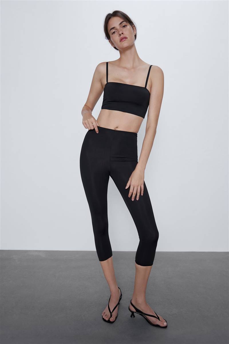 Top y legging shape effect control de Zara