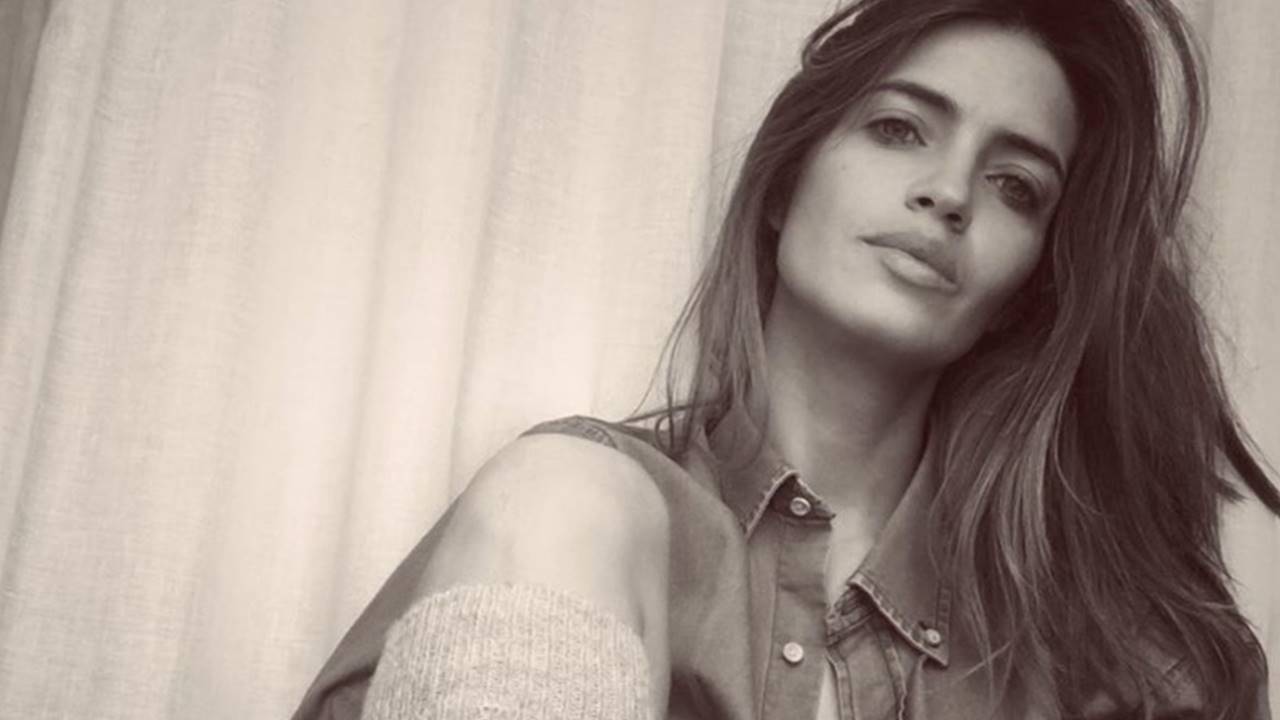Sara Carbonero enseña en Instagram el look más estiloso (y sexy) de la cuarentena