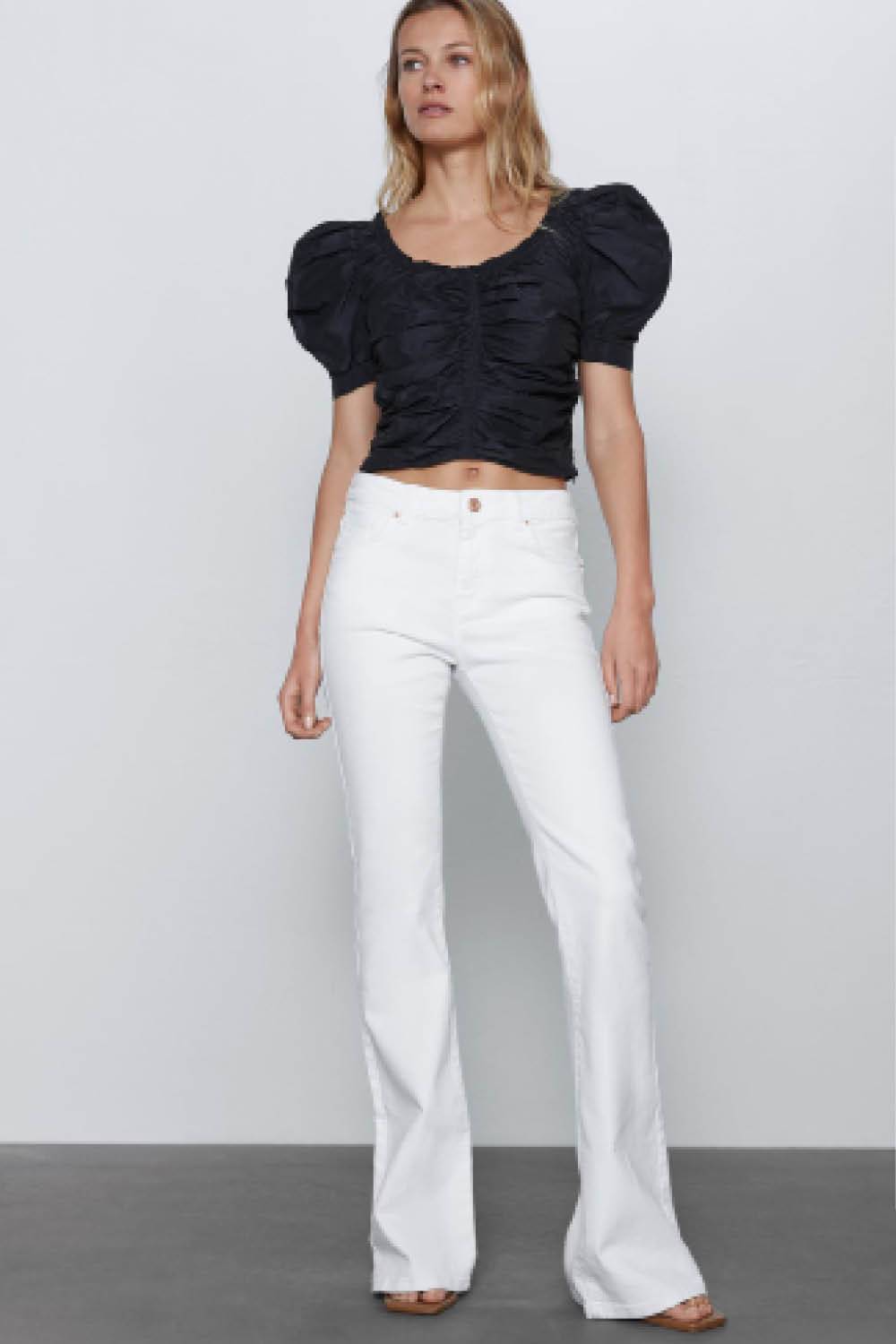 Fondo de armario de verano jeans blancos