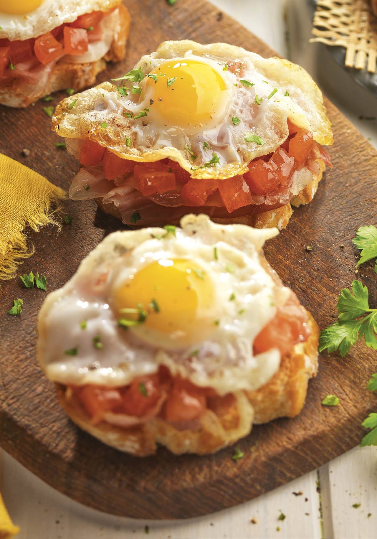 desayunos para adelgazar pan con tomate huevo