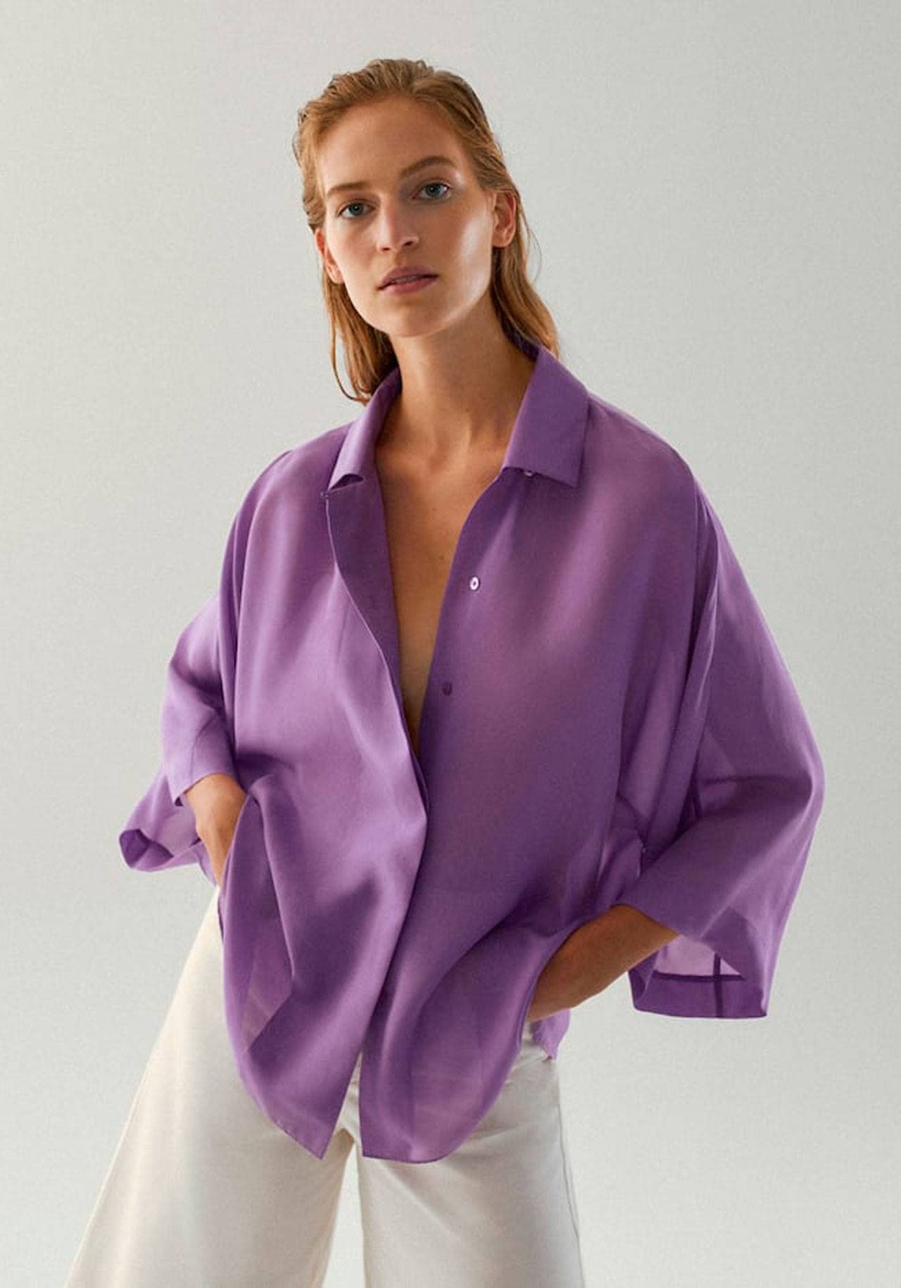 Blusa de seda violeta