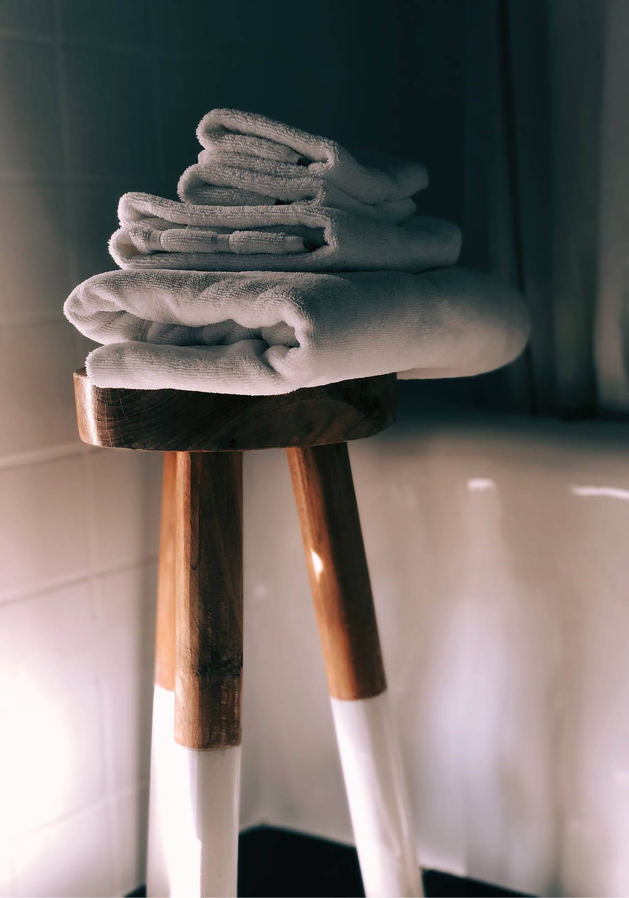 trucos para mantener orden sin esfuerzo tender toallas humedas