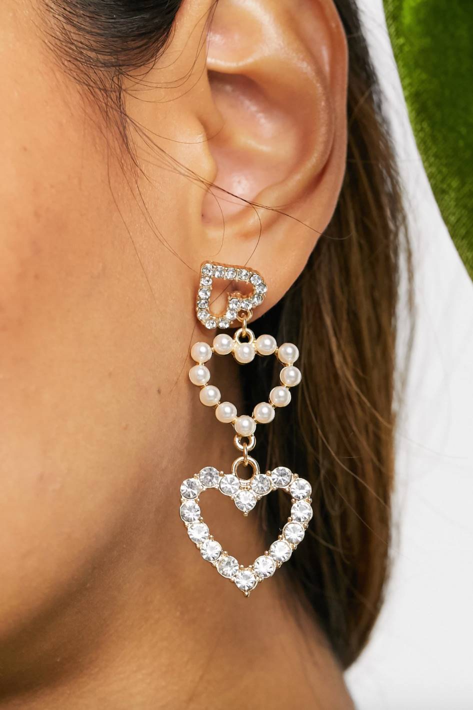 pendientes-diamantes-perlas Asos, 13,99€