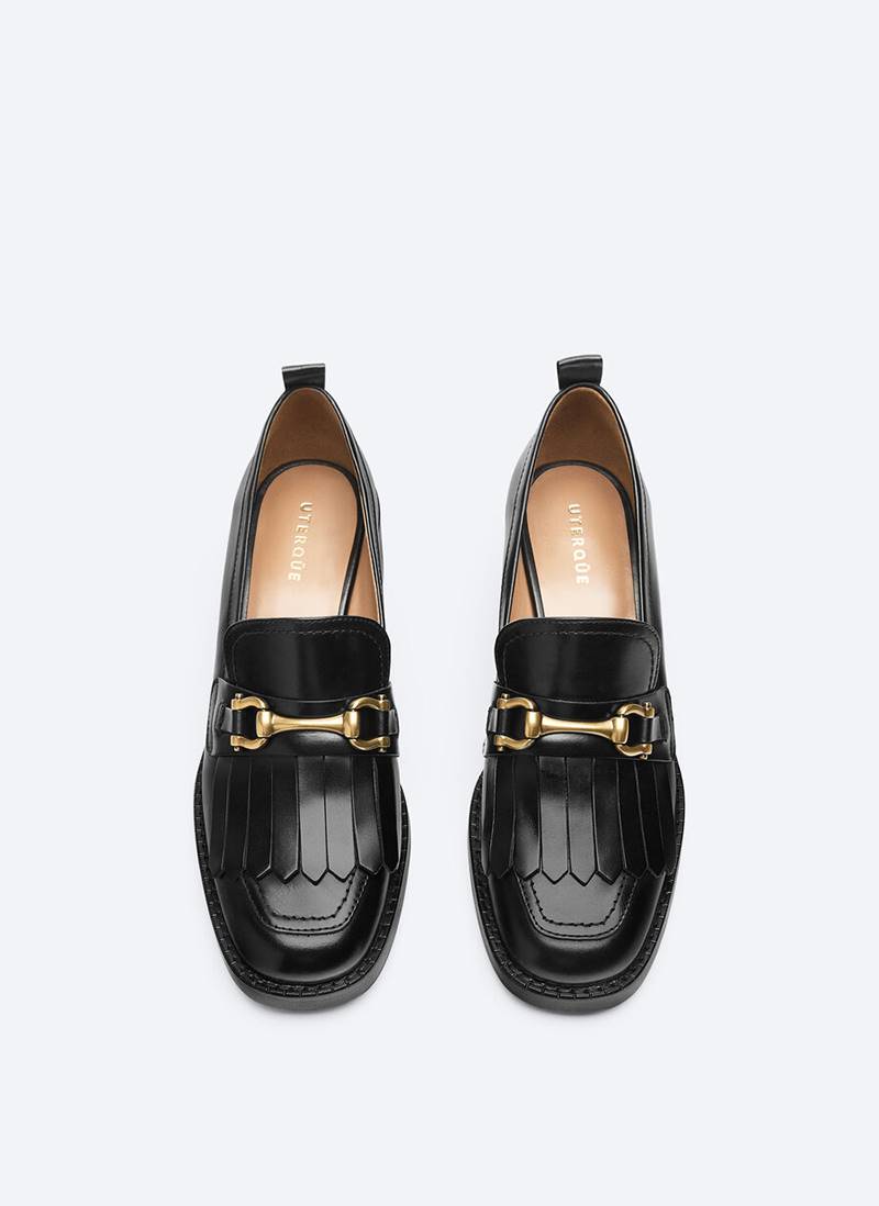 Zapatos Oxford negros de Uterque