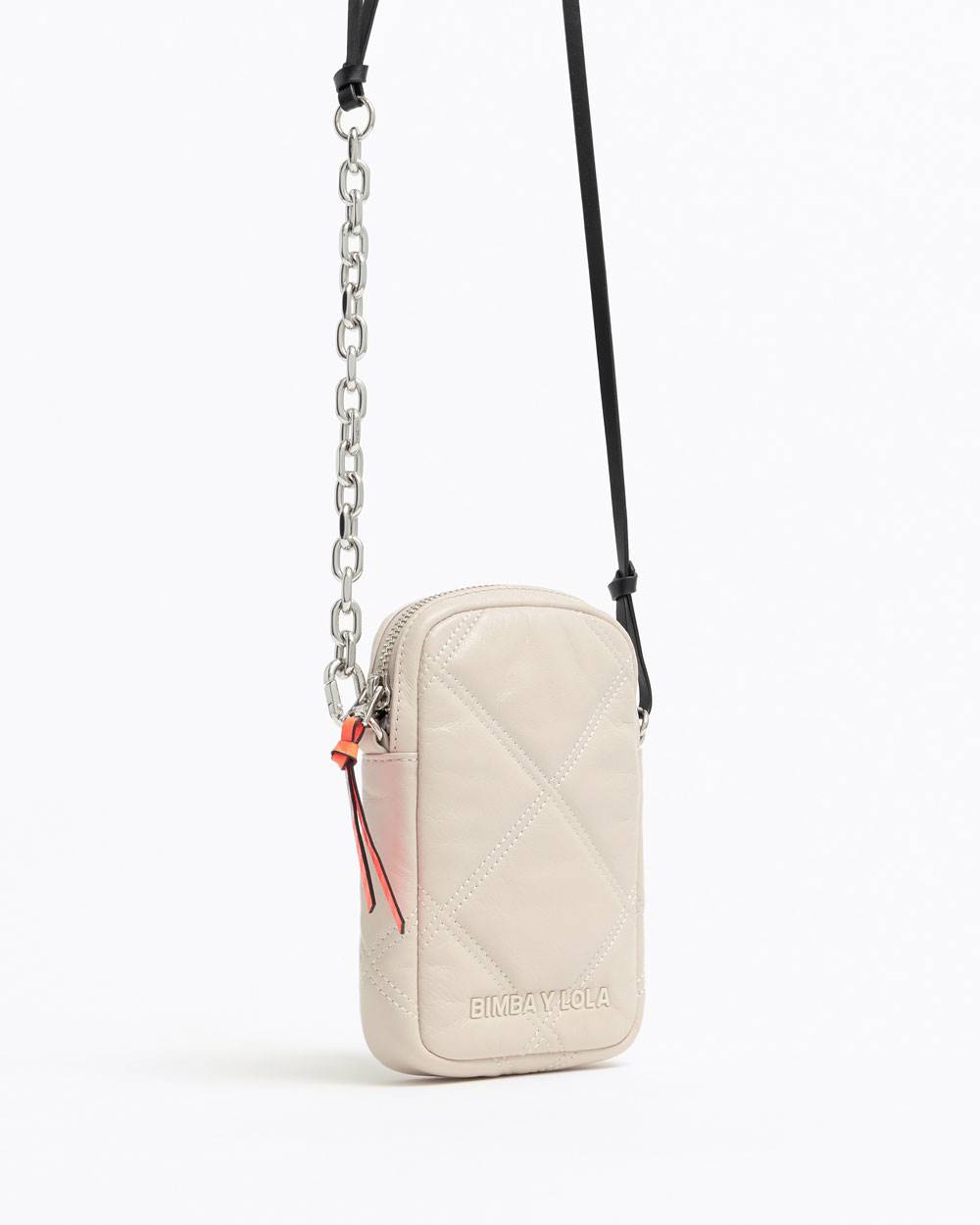 El mini bolso para móvil (o phone pouch), el que tu
