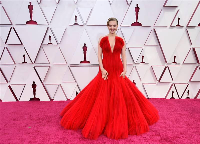 Los 10 vestidos bonitos de Oscar 2021