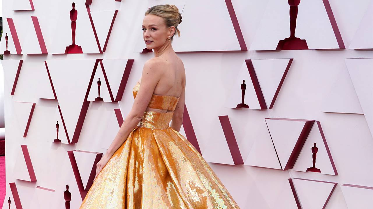 Los 10 vestidos más bonitos de los Oscar 2021