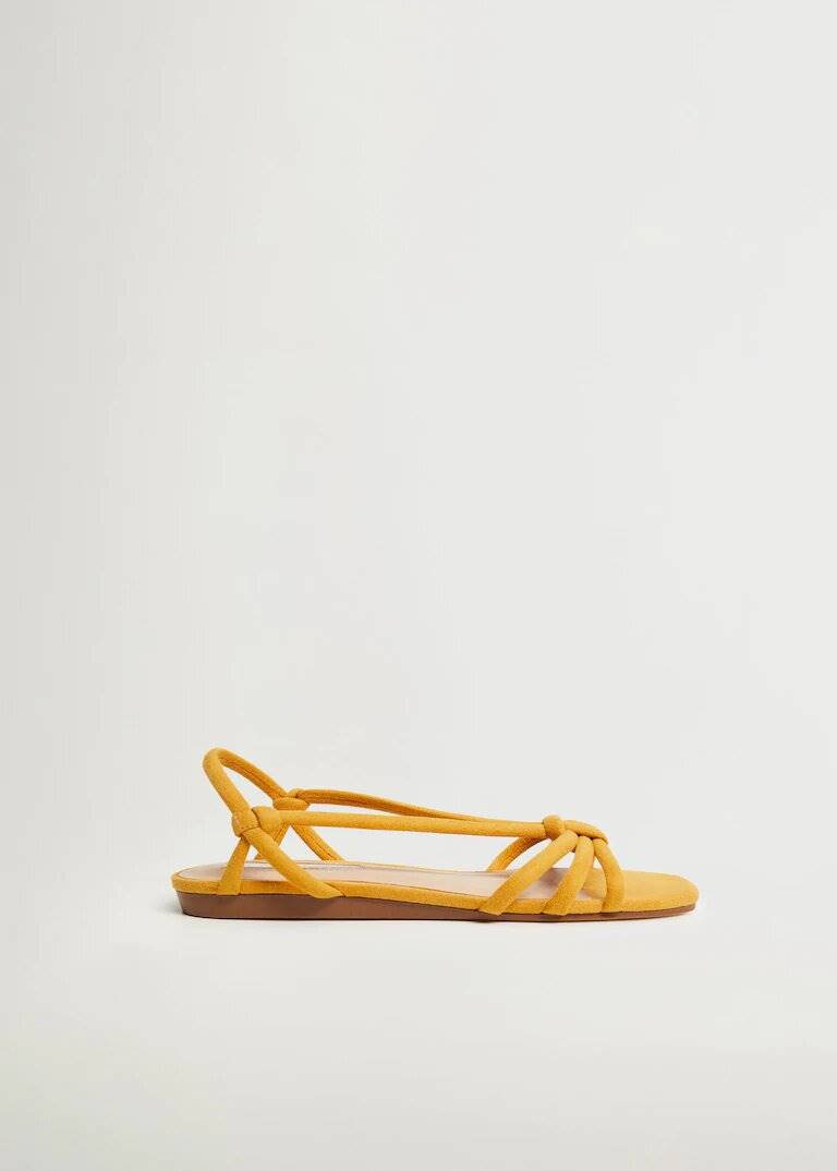 Sandalias de tiras amarillas