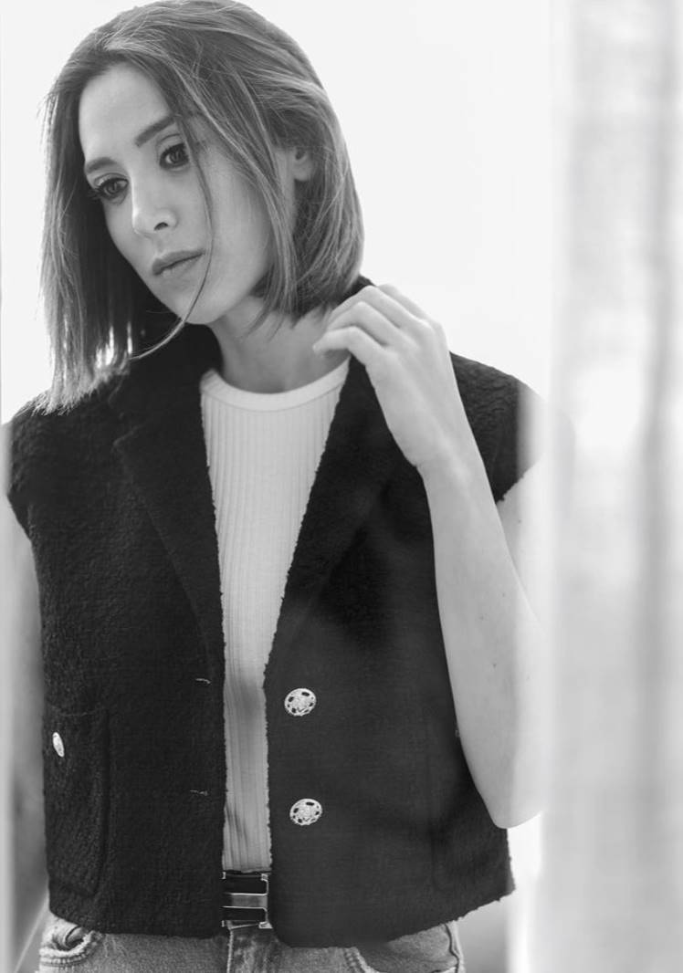 Tamara Falcó con chaleco de tweed de Zara