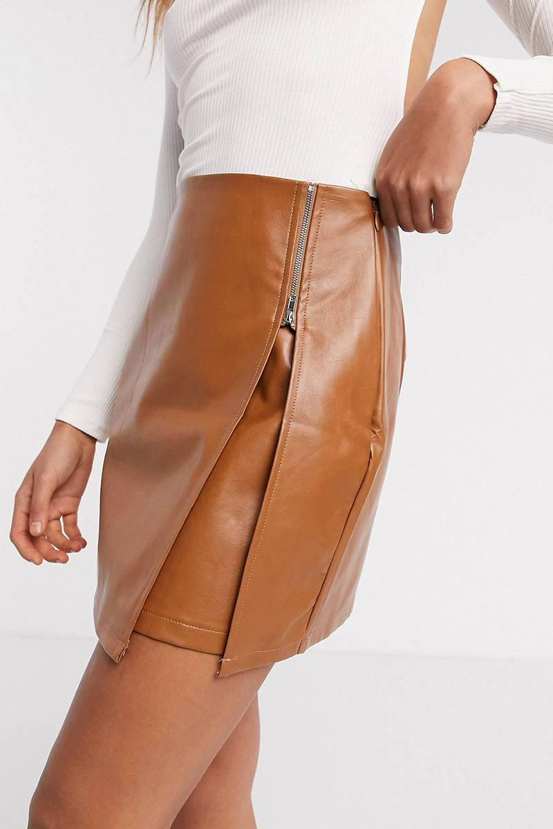 Minifalda marrón de polipiel