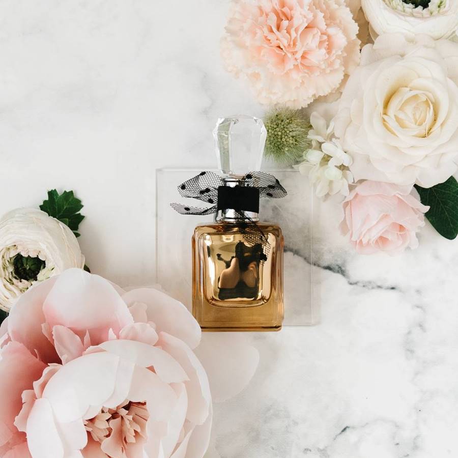 Perfumes y colonias florales que duran sin ser cargantes