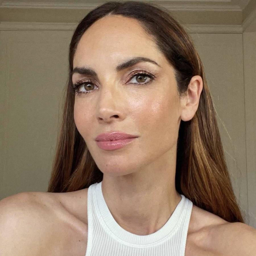 Makeup natural: Eugenia Silva adora este corrector iluminador que cubre e hidrata un montón