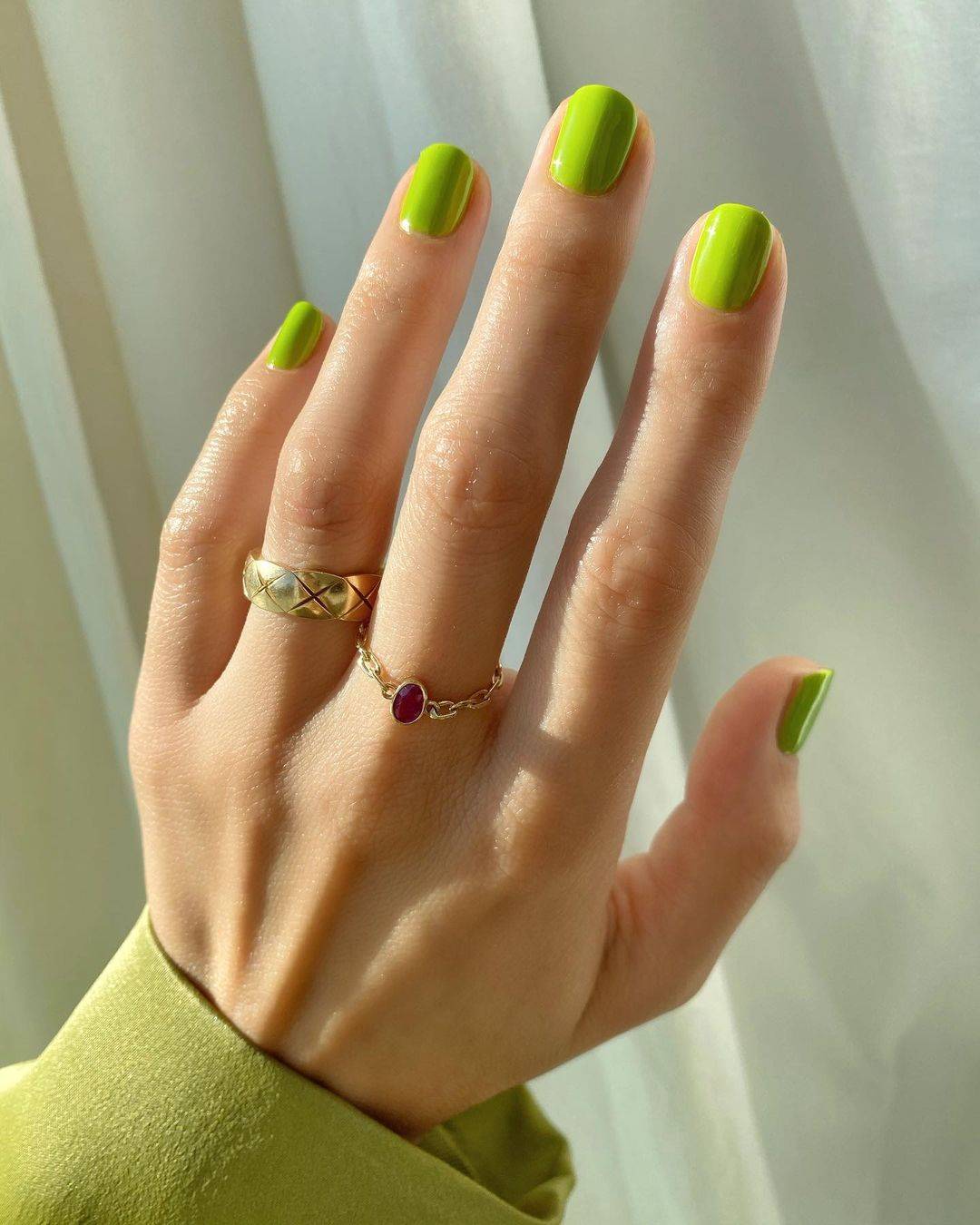 Tendencias de uñas: color verde