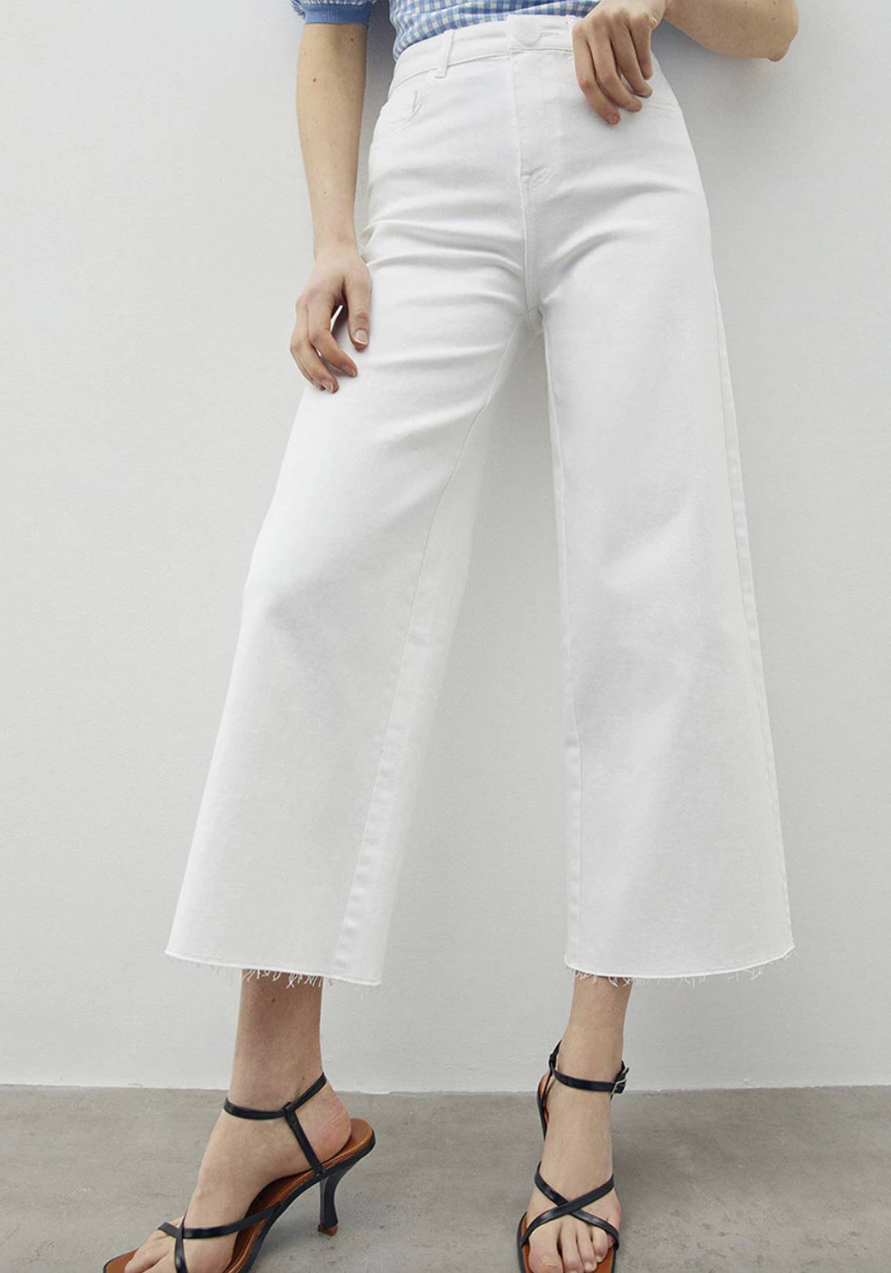 pantalones blancos Sfera