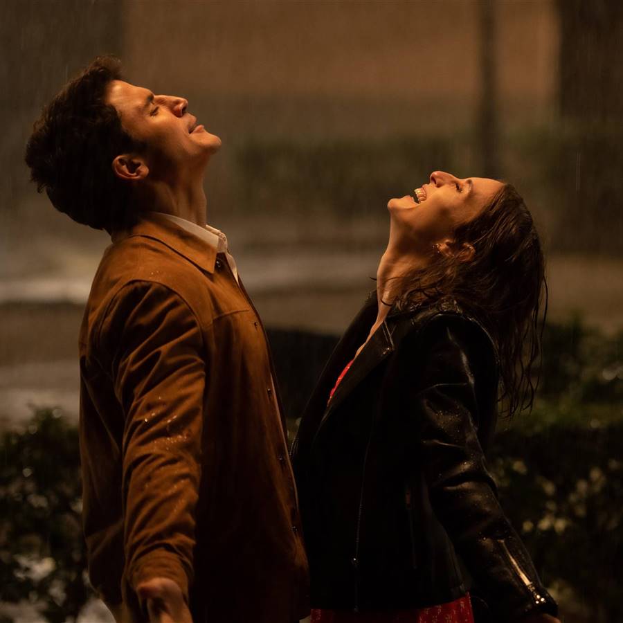 4 razones para ver la película 'Fuimos canciones', de Elísabet Benavent, en Netflix