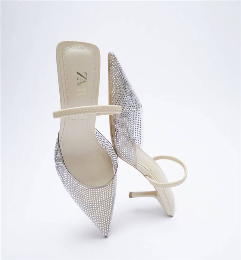 Zapatos brillos de Zara