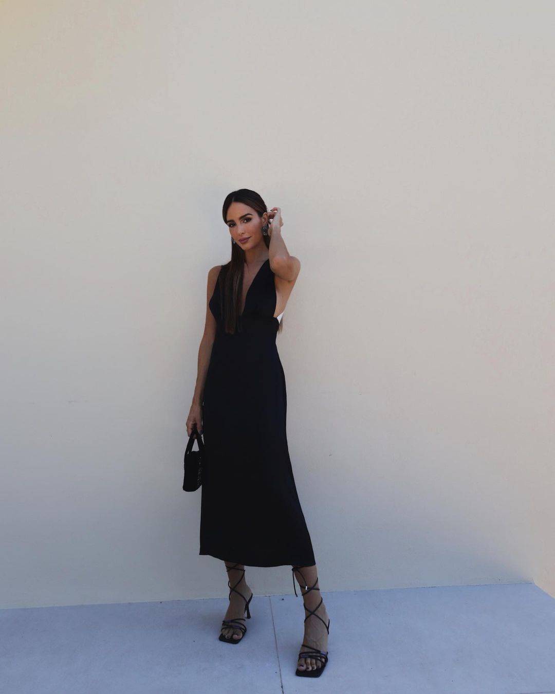 Cómo combinar un vestido negro: los trucos de moda definitivos