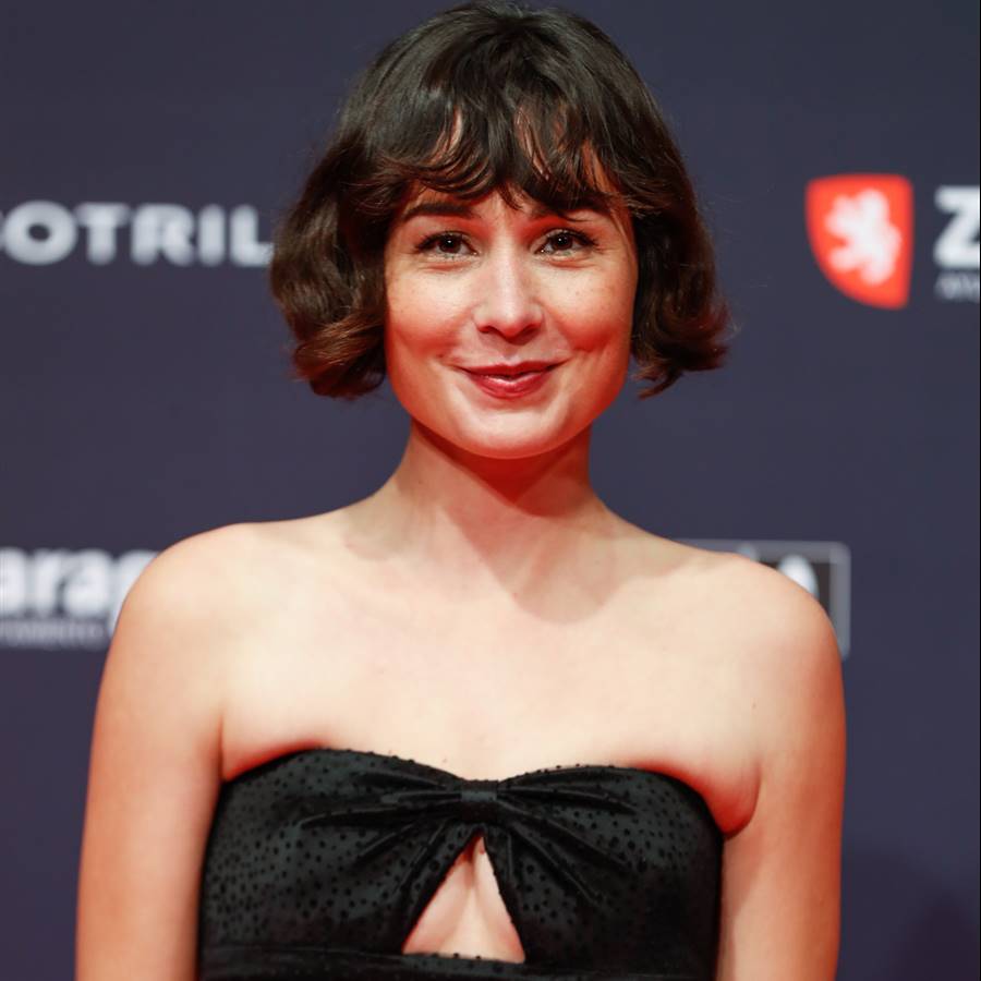 El corte de pelo bob francés con flequillo de Nadia de Santiago en los Premios Feroz es el más bonito del año