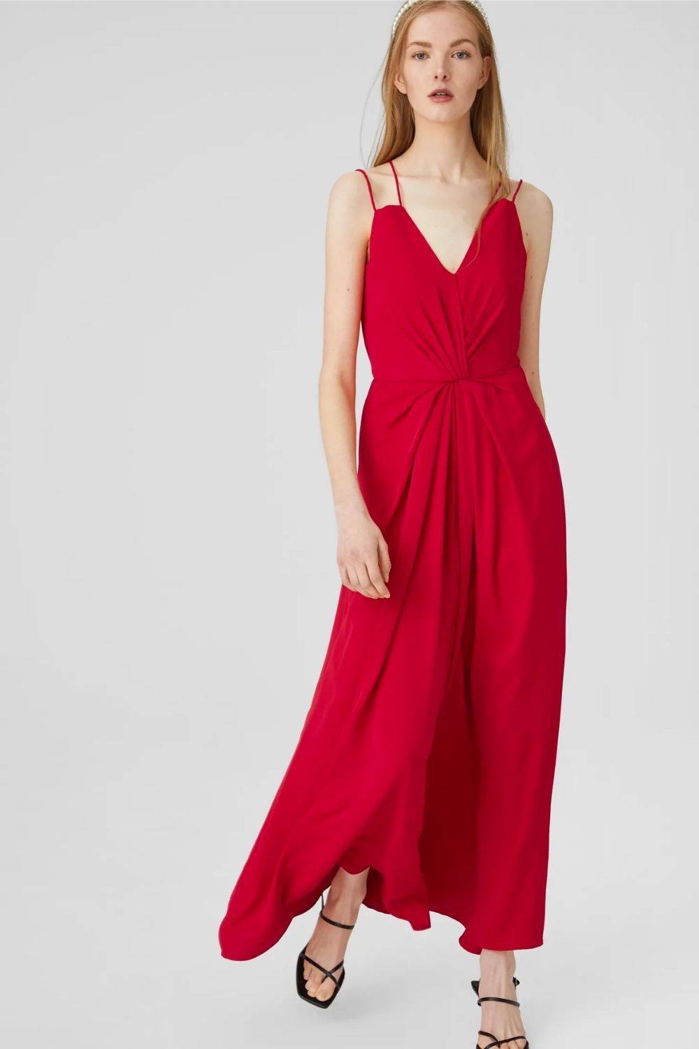 Vestido rojo con detalle fruncido 
