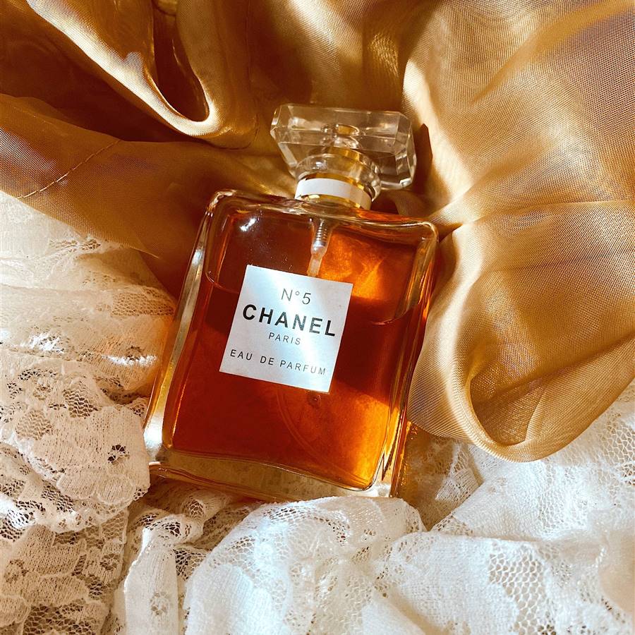 Los 12 perfumes clásicos más vendidos de los últimos 50 años, ¡huelen de maravilla!