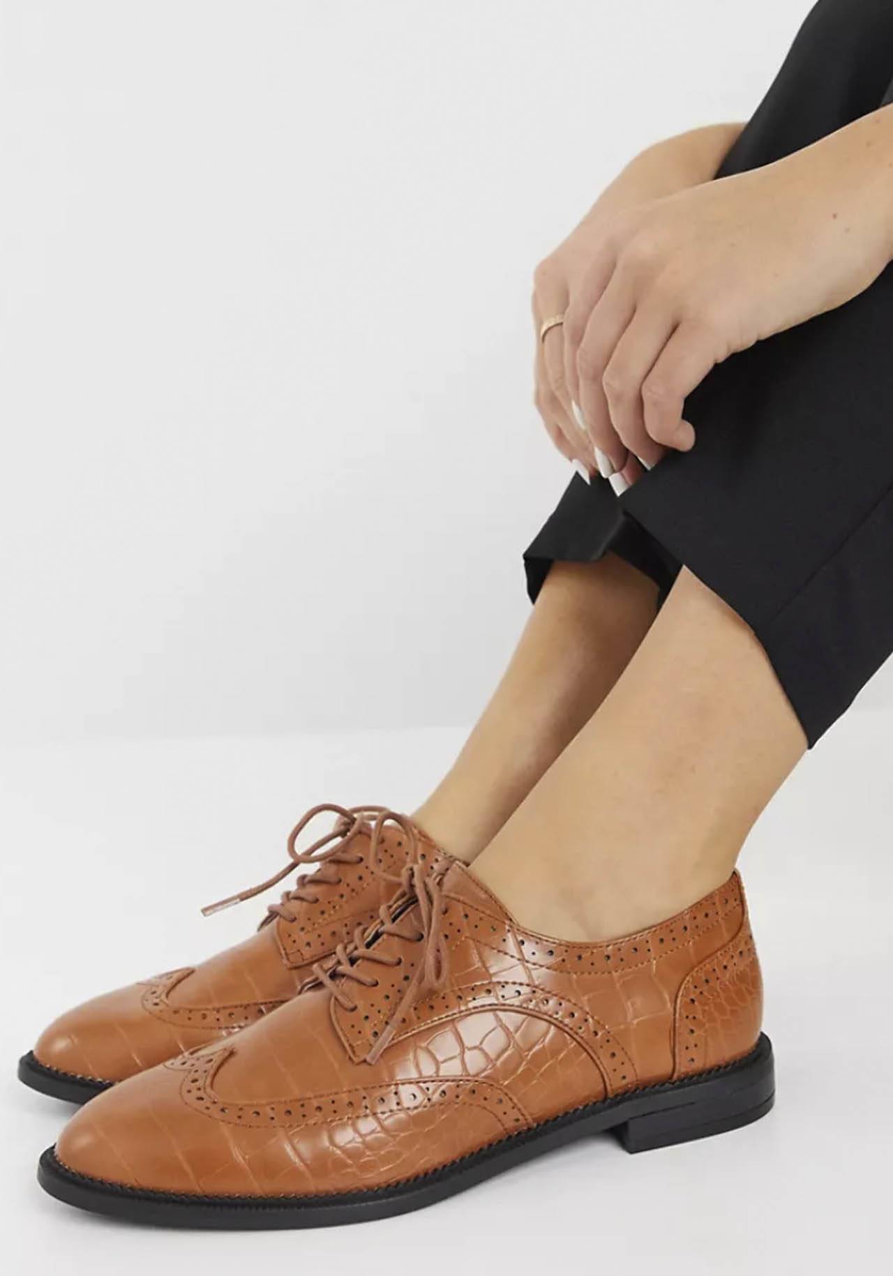 Zapatos Oxford en color marrón