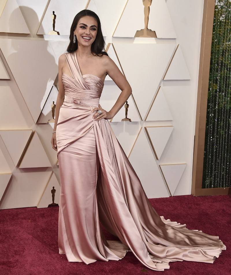 Mila Kunis en los Oscars 2022