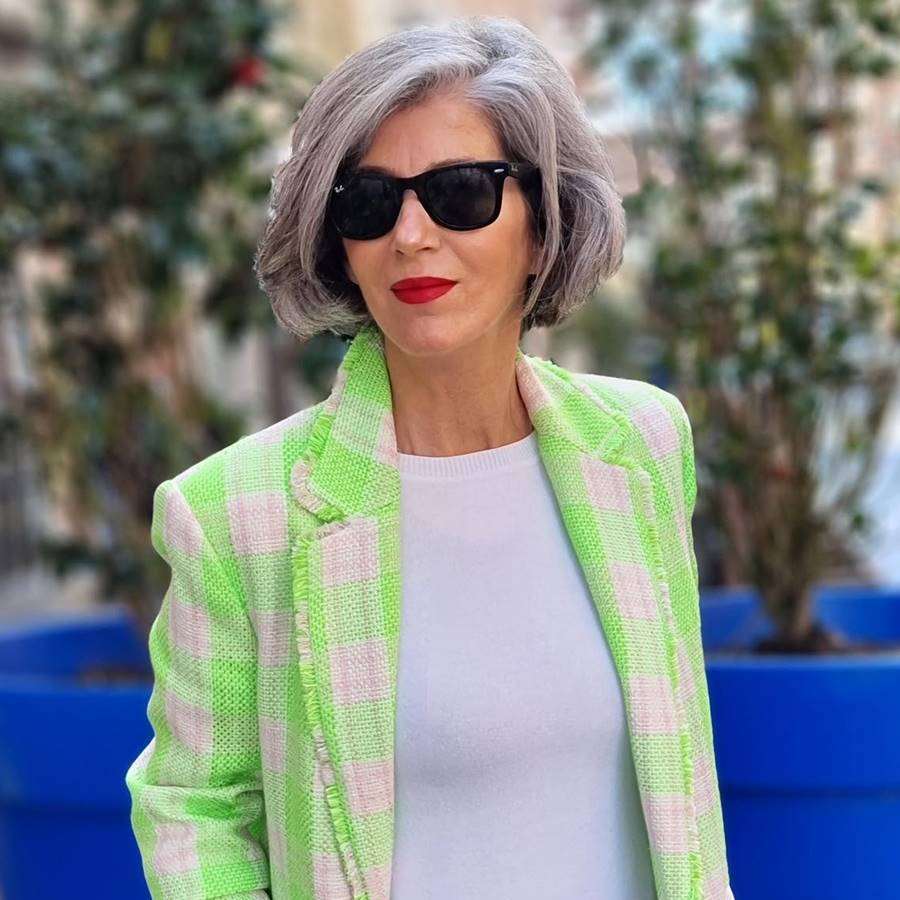 Este blazer de Mango Outlet muy rebajado es el favorito de las mujeres de 50: rejuvenece al instante