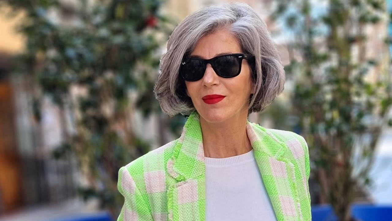 Este blazer de Mango Outlet muy rebajado es el favorito de las mujeres de 50: rejuvenece al instante