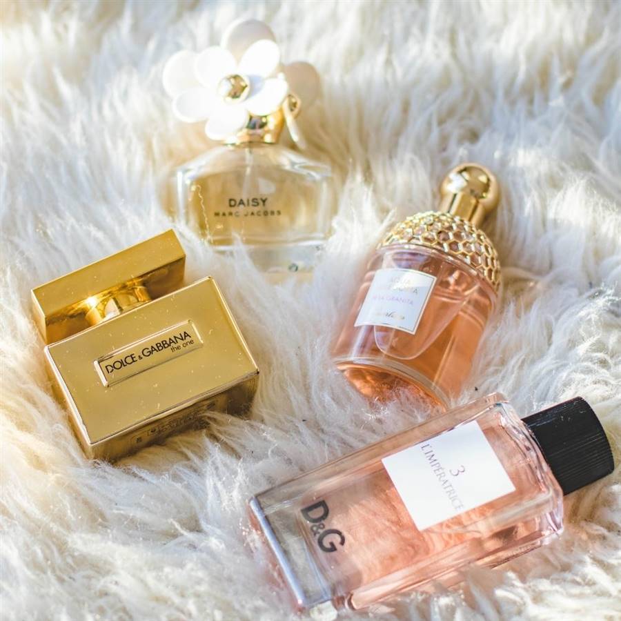 Los 50 perfumes de mujer que mejor huelen (ordenados por tipo de fragancia)