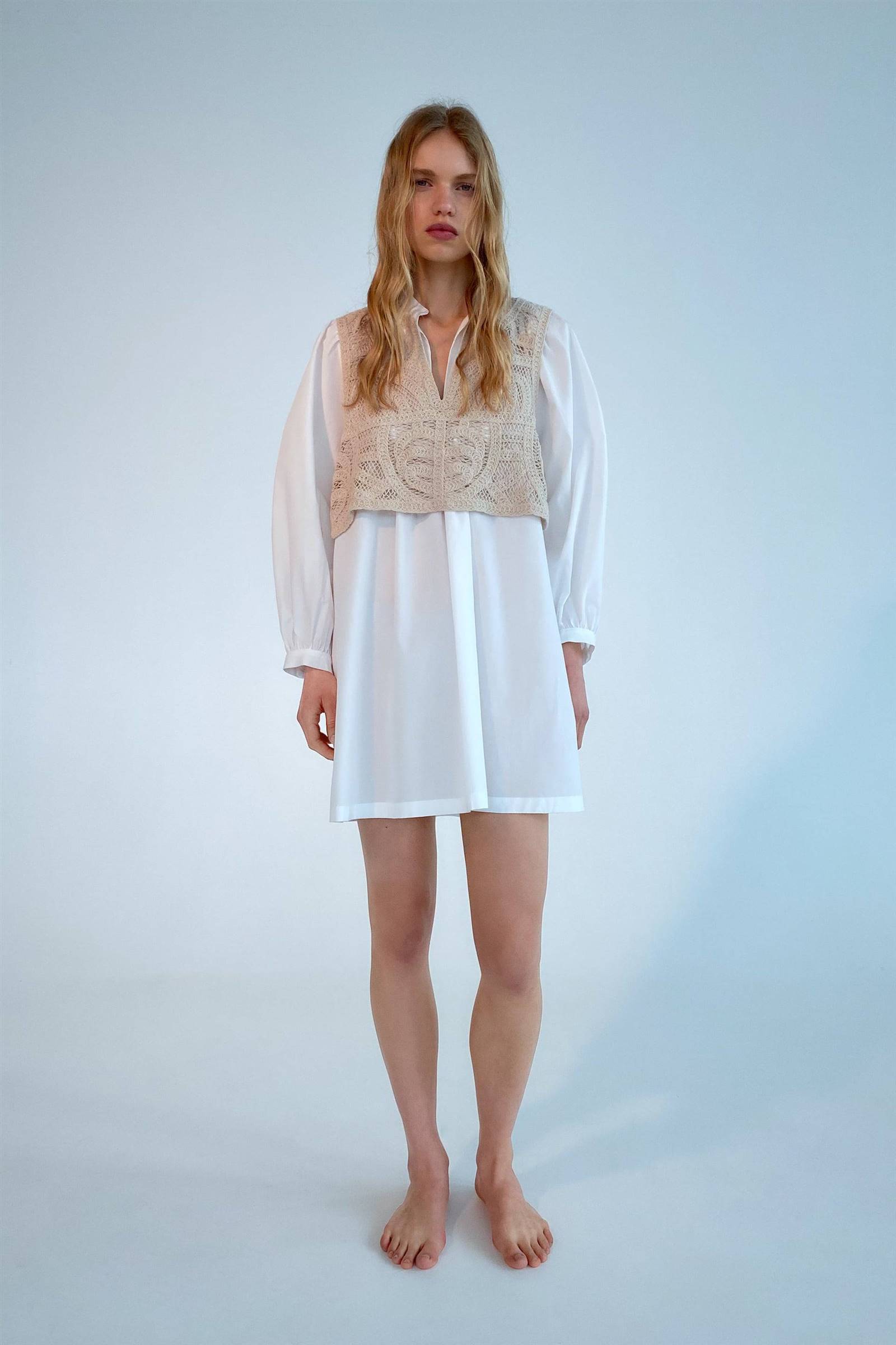 Vestido blanco combinado de Zara
