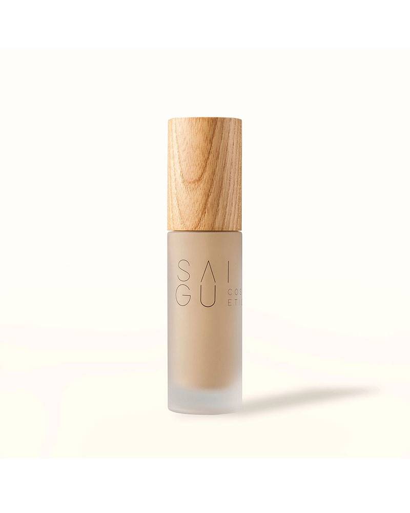 Base de maquillaje para verano:  Base de maquillaje fluida de Saigu Cosmetics,