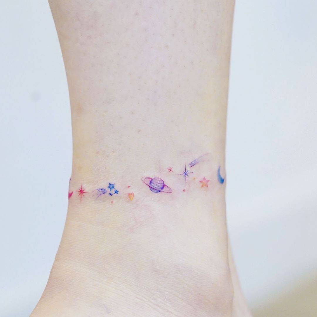 Lucro Arrastrarse Barriga 50 tatuajes pequeños de mujer: ideas de todos los estilos vistas en  Instagram