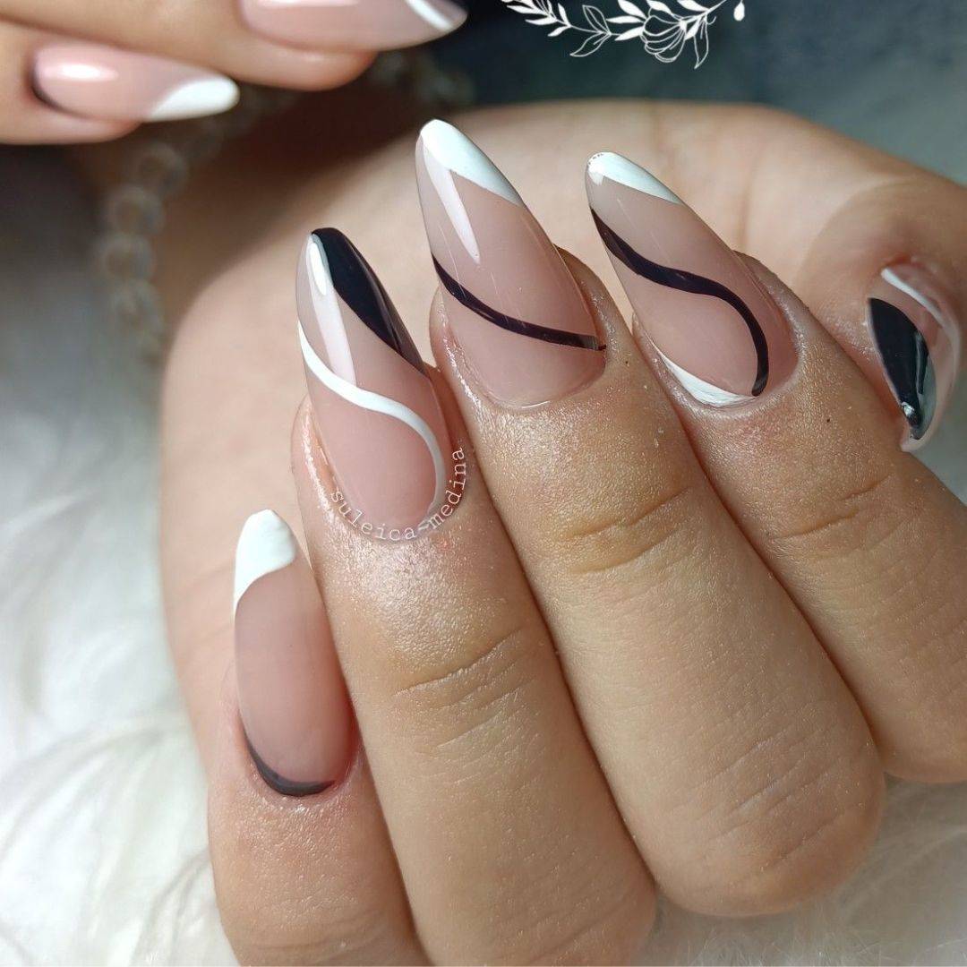 Diseño de uñas acrílicas: black&white