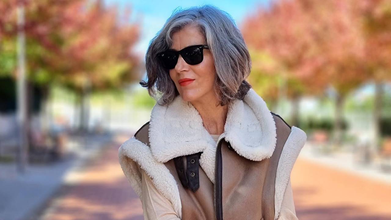 Las influencers de 60 agotarán el chaleco de borreguito de Zara que eleva los looks de básicos