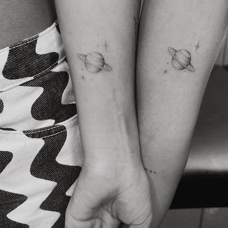 tatuajes minimalistas para amigas
