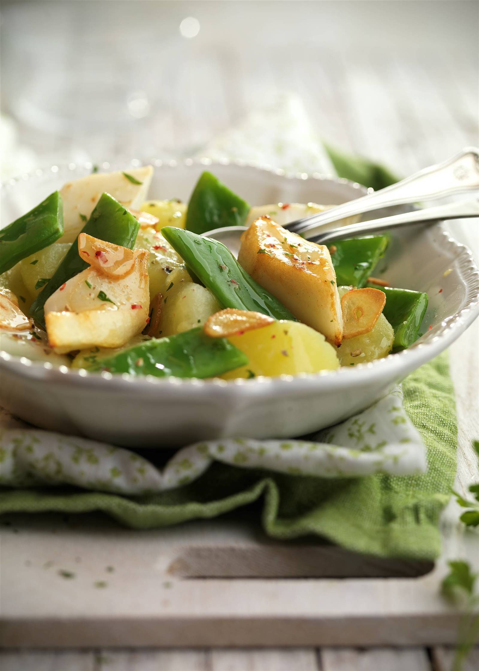 Cómo cocinar judías: Judías verdes con patata y sepia.