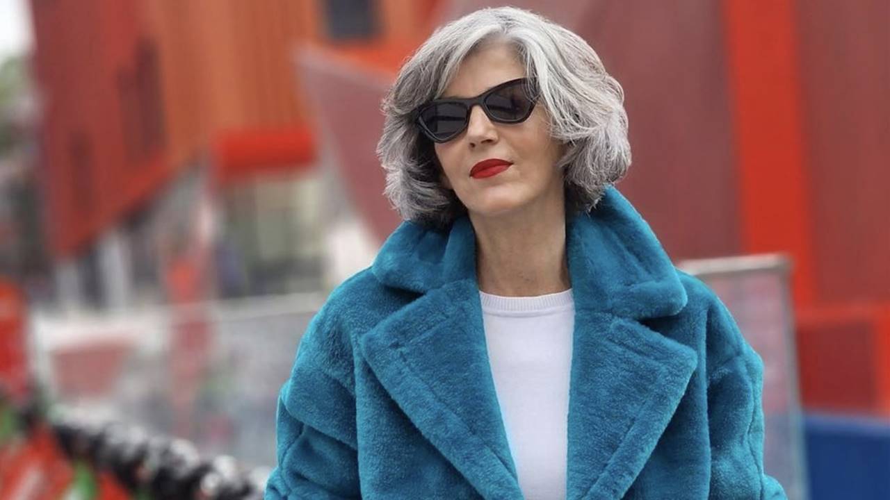 Las influencers +50 agotarán el abrigo corto de vestir de Parfois más moderno en el Black Friday